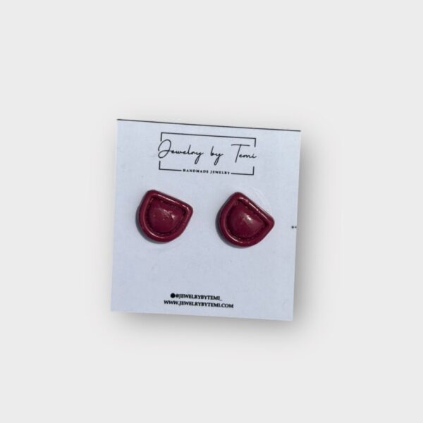 Semicircular studs - maroon