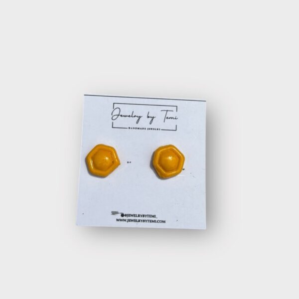 Hexagonal studs - yellow