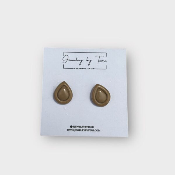 Teardrop studs - brown